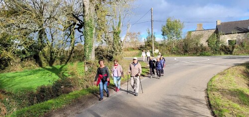 Rando à Ste Anne d'Auray le 10 11 2022. Nous étions 30 randonneurs pour marcher 13km .
