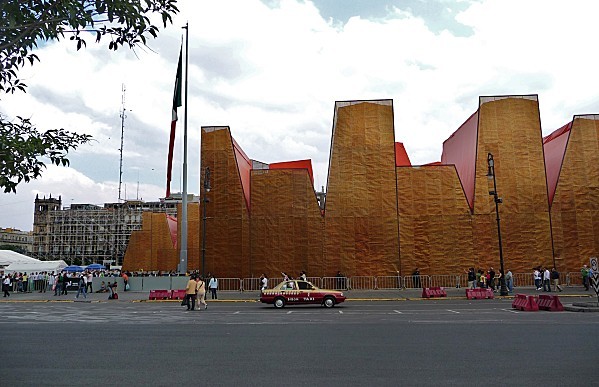 Mexico Zocalo Pavillon bicentenaire révolution (2)