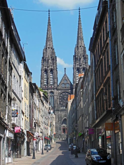 ...CLERMONT-FERRAND...