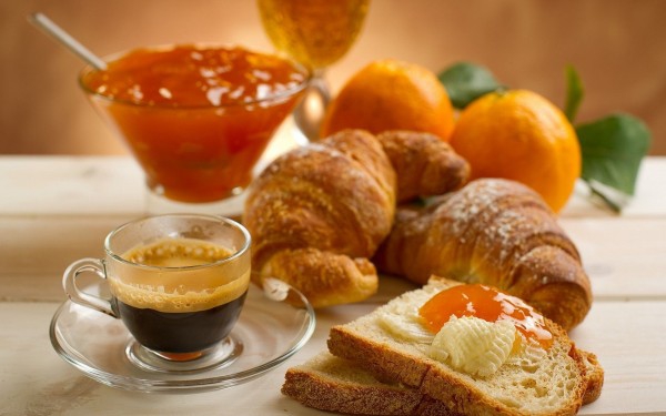 nourriture-croissants -petit-déjeuner-600x375