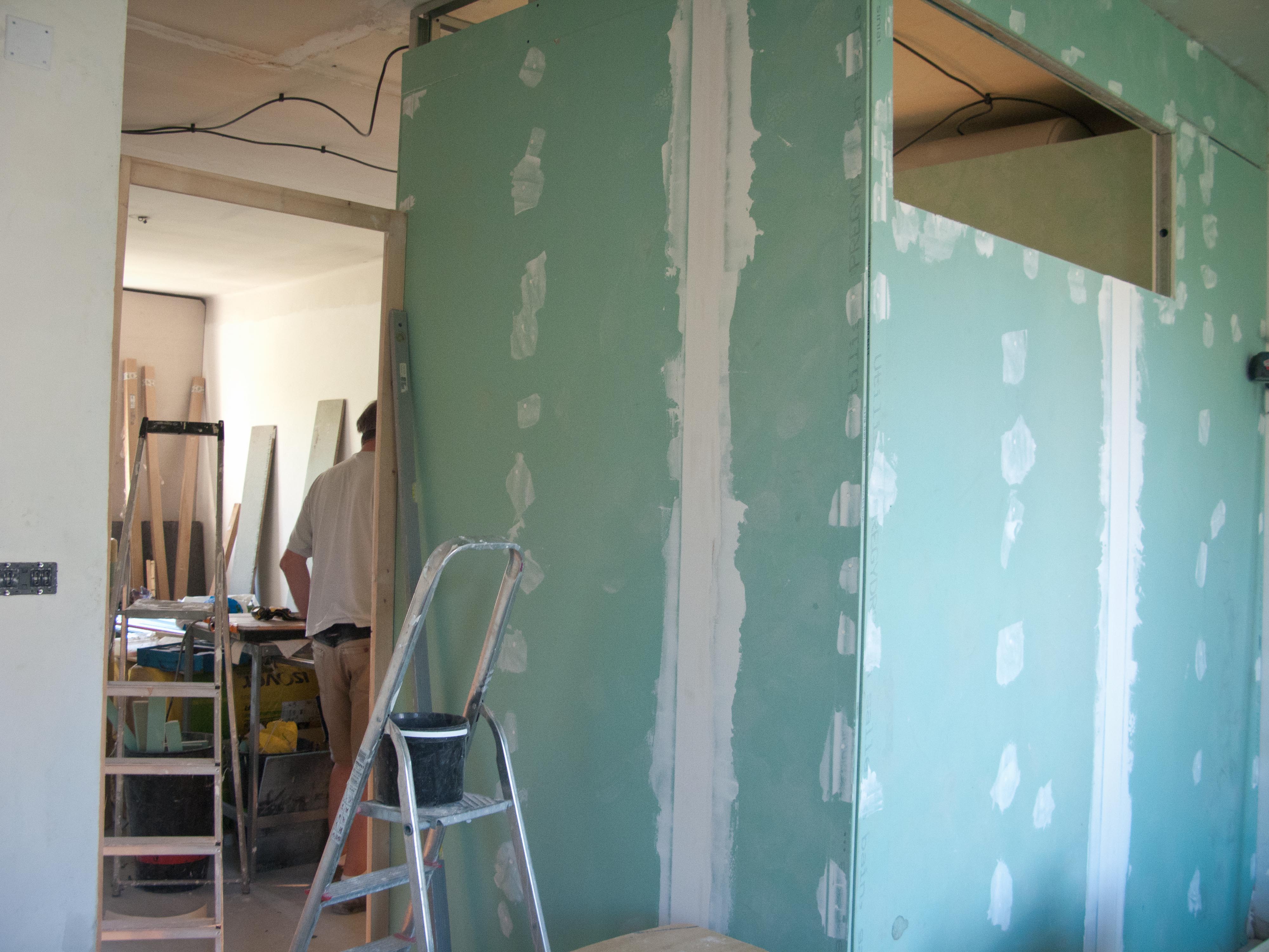 18/22 août... salle de bains, ragréage, faux plafond et bandes de ...