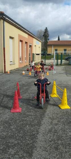 PS/MS: Parcours tricycle