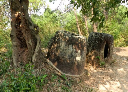 LAOS Phonsavan La plaine des Jarres