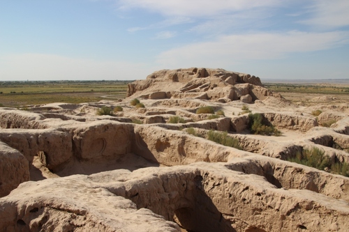 Les citadelles du désert Kyzyl Koum : Toprak Kala