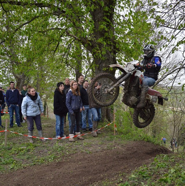 Blog de sylviebernard-art-bouteville : sylviebernard-art-bouteville, Enduro du château de Bouteville 30.03.2014