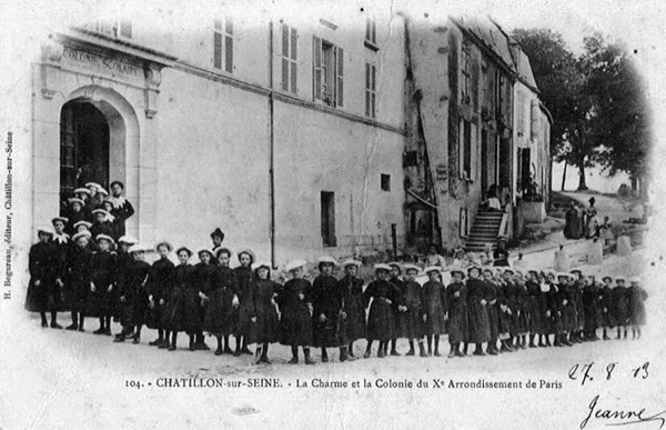 "Images en Châtillonnais" et "Les Amis du Châtillonnais" ont présenté une conférence sur les cartes postales de l'éditeur Châtillonnais Honoré Bogureau
