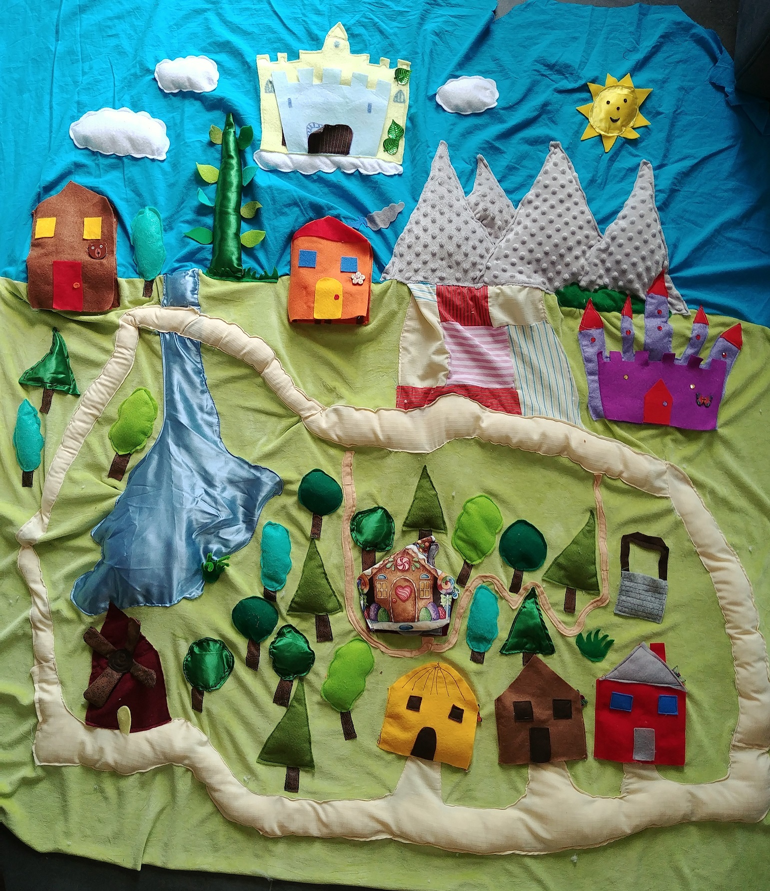 Mon tapis à conter : La forêt des contes - La maîtresse au petit pois
