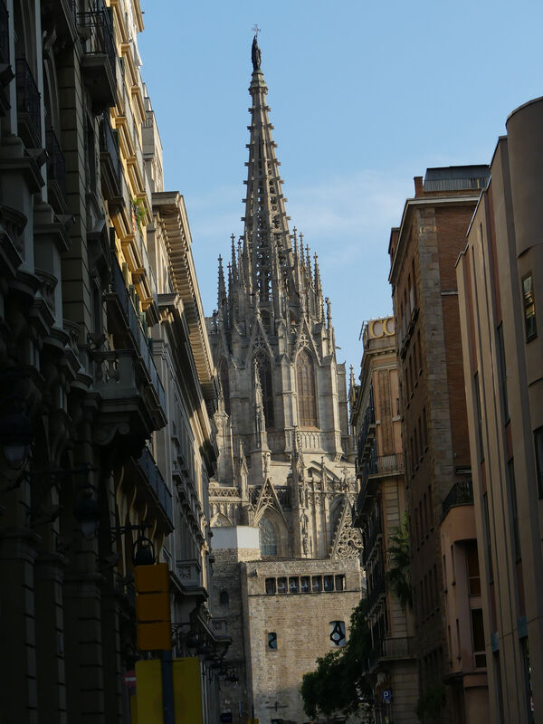 BARCELONE - LE BARRI  GOTIC