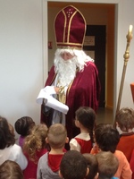 Saint Nicolas en visite à la maternelle