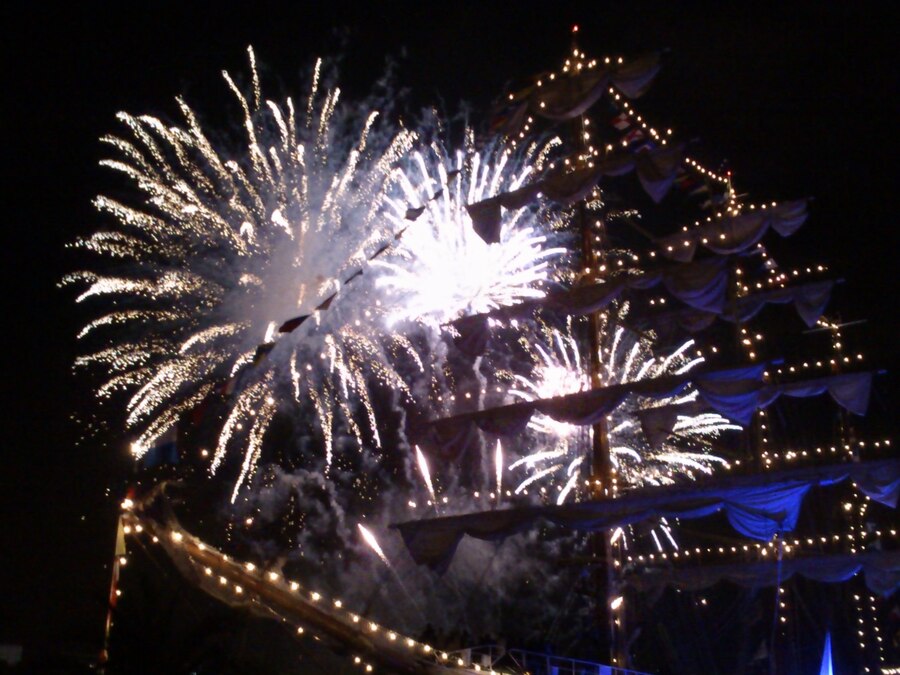 Le soir de la fête du fleuve à Bordeaux