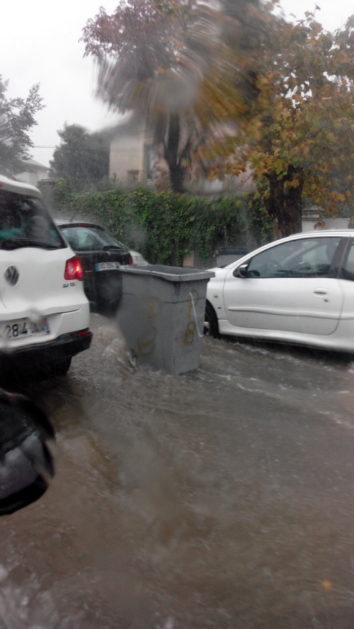 Poursuivi par les inondations