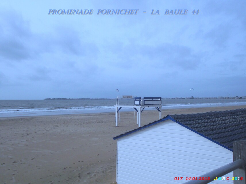 PORNICHET  -  LA  BAULE  44  la promenade du bord de mer  09/04/2015