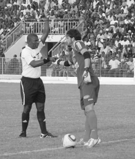 Samedi 23.4.2 (Luanda) Desportivo Interclub-MCA 1-1