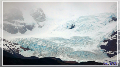 Naviguant vers notre prochaine étape, l'Estancia Cristina, je m'intéresse désormais aux montagnes - Lago Argentino - Patagonie - Argentine