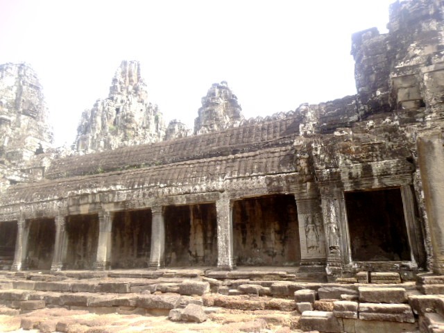 CAMBODGE TEMPLE DU BAYON