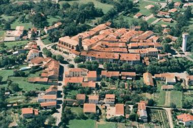 CES BEAUX VILLAGES DE L'ARIEGE MONTAULT