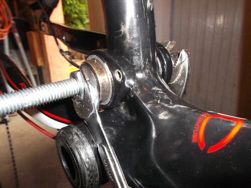 Changement des roulements de suspension sur Haibike Heet