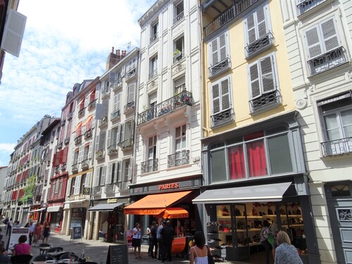 Autour de l'Hôtel de Ville de Bayonne (photos)