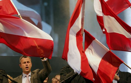 Le candidat à la présidence Norbert Hofer, lors d'un rassemblement à Vienne, le 22 avril.