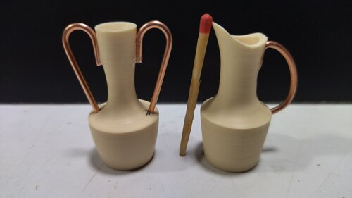 Nouveaux vases pour la poterie