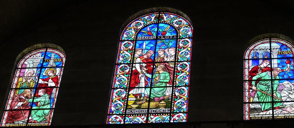 Les vitraux de la Cathédrale Saint-Font, à Périgueux...