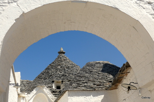 Italie : Alberobello : l’église … n2