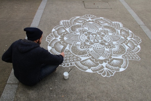 Arthur-Louis Ignoré (ALI) et ses mandalas des rues