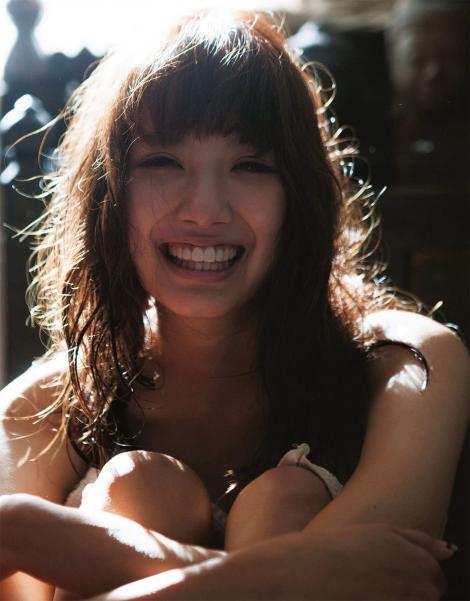 Photobooks : ( Rara Anzai : Nude Photobook 「Hello,Goodbye」 )