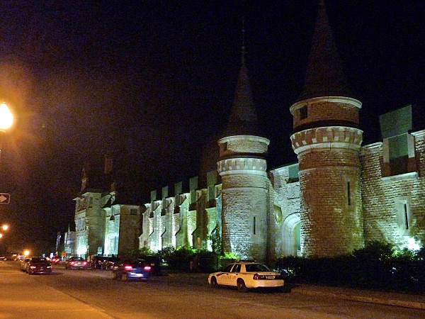 Québec Manège militaire nuit 2