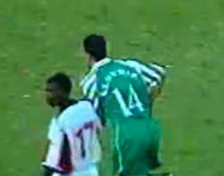 26..05.2000 EN 2 - Burkina Faso 0 Bouacida remplaçant