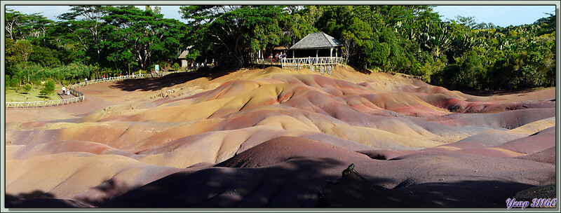 Panorama sur "La Terre des 7 Couleurs" de Chamarel - Ile Maurice