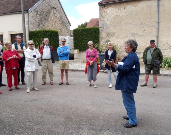 Visite de Baigneux-les-Juifs avec les Amis du Canton d'Aignay-le-Duc