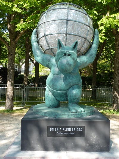 L'exposition "Le Chat déambule" aux Champs-Elysées avec Louis