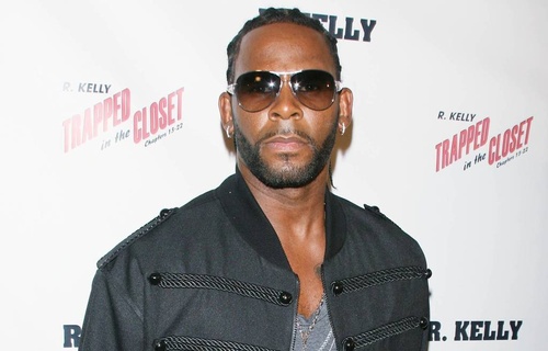 Une ex de R. Kelly décrit leur relation alors qu'elle était mineure