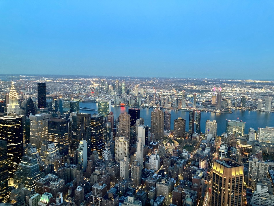 De l'Empire State Building, entre jour et nuit