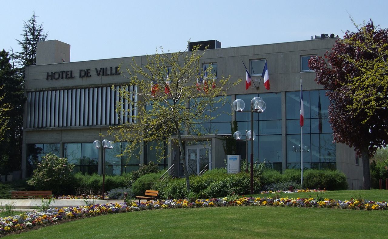 Fontaine-les-Dijon - Mairie.jpg