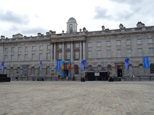 En traversant la Tamise à Londres (photos)