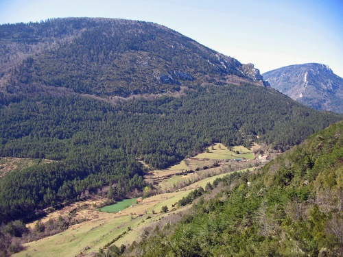 Le Vallon d'Aigues-Bonnes (710 m) et les Gorges de Saint-Jaume