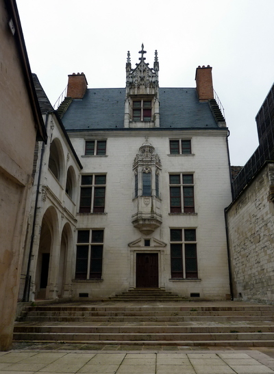 Troyes