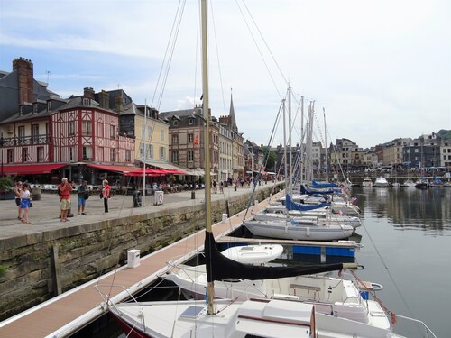 Autour du Vieux port de Honfleur en Normandie (photos)