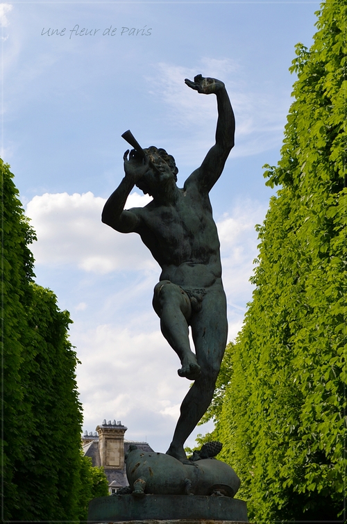 Jardin du Luxembourg : Faune dansant (bronze, 1852) de Eugène Louis LEQUESNE