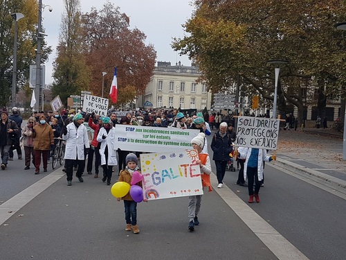 Nantes - 20/11/2021 - Manifestation contre le pass sanitaire