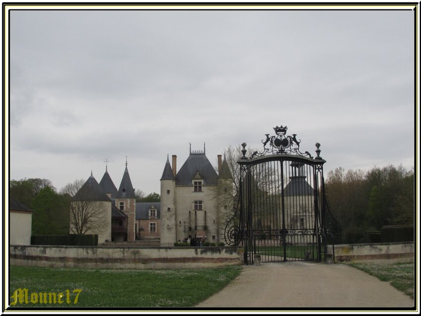 Le château de Chamarolles (loiret)