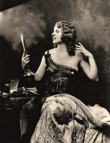 Ziegfield Follies, photo by Alfred Cheney Johnston