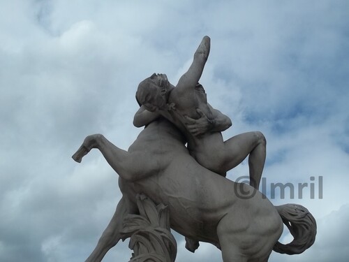 Le Jardin des Tuileries à Paris, sélection de statues de Dieux et Héros Grecs. 