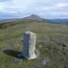 Du sommet du Mandale (573 m), borne frontière numéro 9 et La Rhune