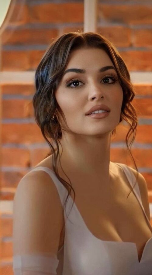 Hande Erçel