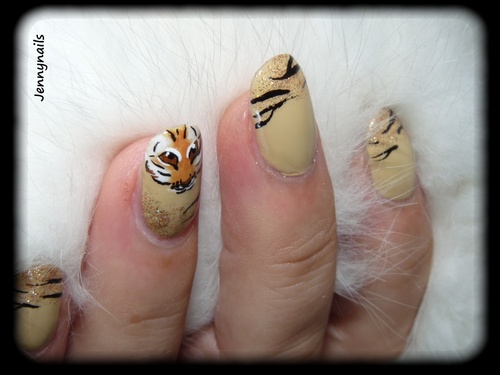 Nail art : Tête de tigre + pas à pas