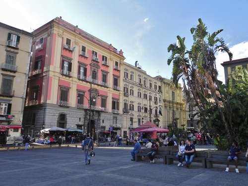 Naples, atour des places Dante et Bellini (photos)