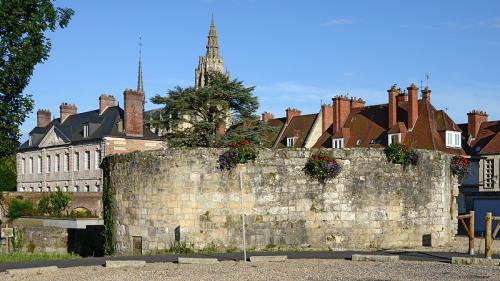 LES REMPARTS DE CAUDEBEC